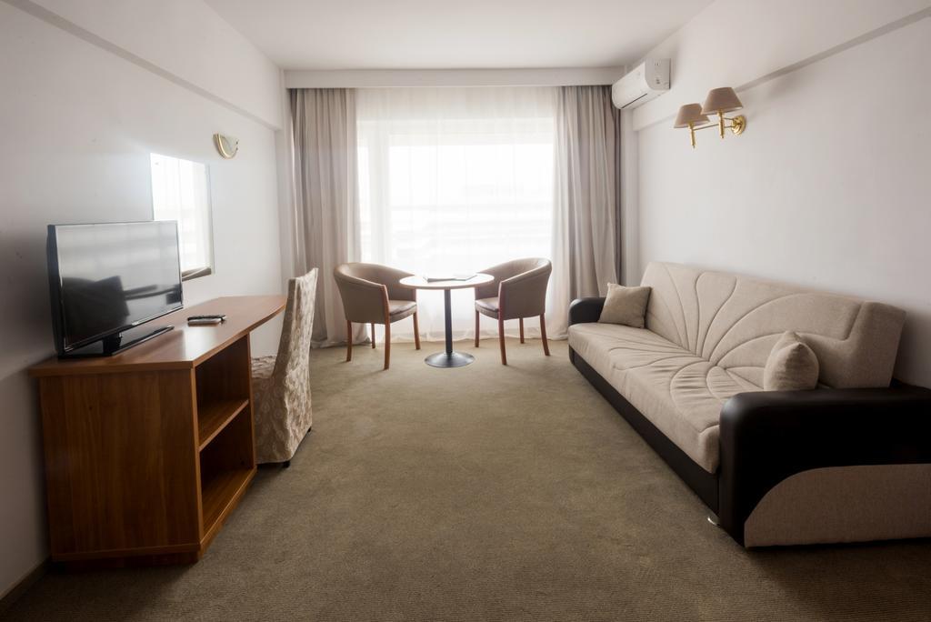 Savoy Hotel 马马亚 外观 照片