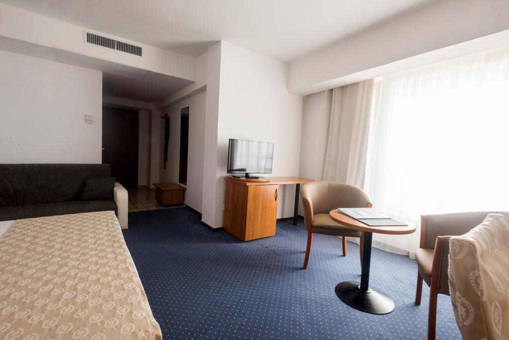 Savoy Hotel 马马亚 外观 照片