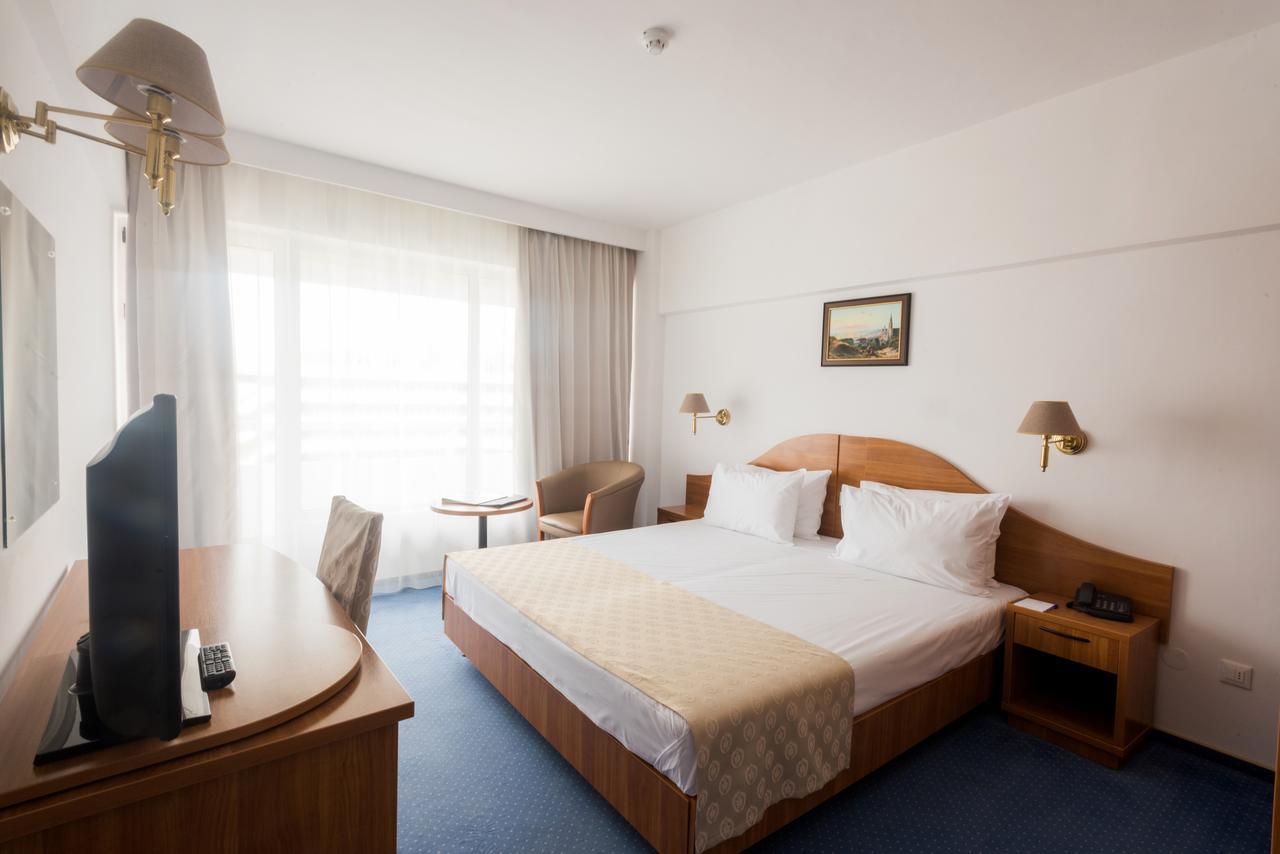 Savoy Hotel 马马亚 外观 照片